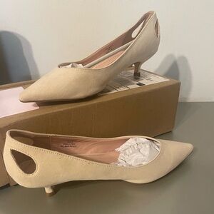 Journee Collection Bindi kitten heel in faux Suede